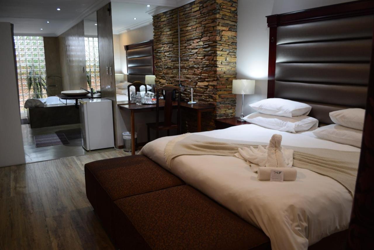 African Moon Corporate House Kempton Park Exterior foto